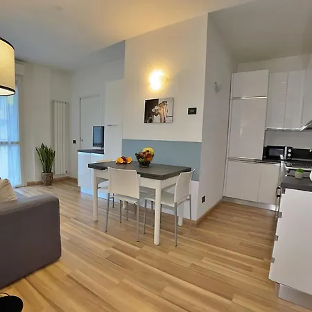 Candiani C3 Quadrilocale 2 Livelli Lägenhet Milano