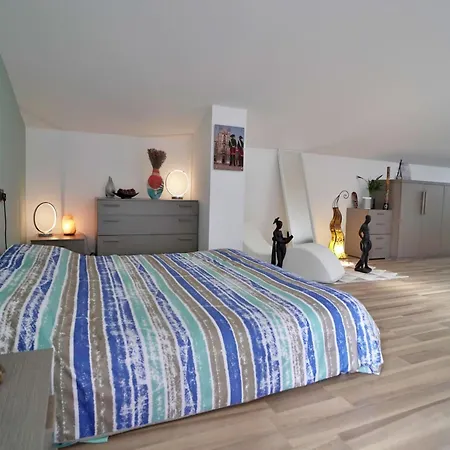 Lägenhet Candiani C3 Quadrilocale 2 Livelli Milano
